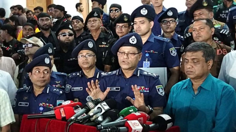 অপরাধ দমনে স্থানীয়দের সহযোগিতা চাইলেন আইজিপি